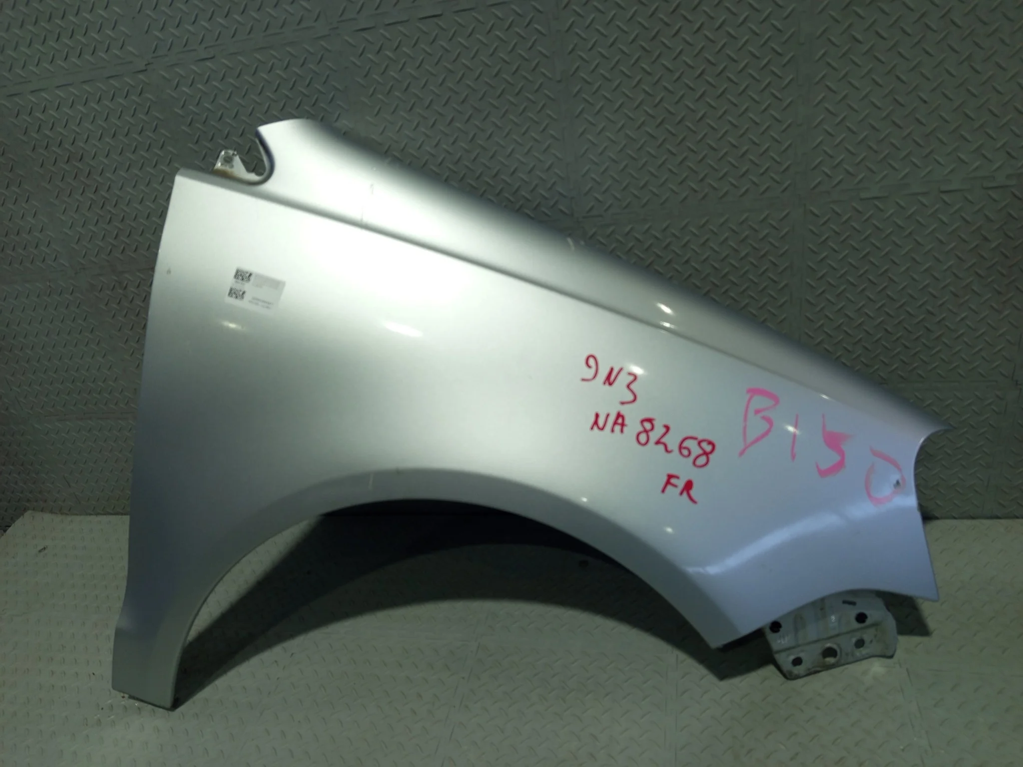 КРЫЛО VOLKSWAGEN POLO 9N1 9N2 9N3 9N4 6Q0821106E ПЕРЕДНЕЕ ПРАВОЕ 2 МОДЕЛЬ серебро NA8268