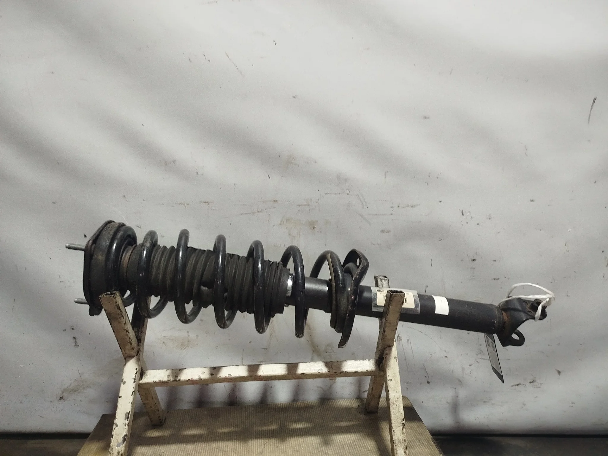 СТОЙКА ХОДОВКИ NISSAN INFINITI MITSUBISHI CIMA FUGA M25 M56 PROUDIA Q70 BKY51 BY51 HGY51 HY51 KY51 Y51 ЗАДНЯЯ ПРАВАЯ ЛЕВАЯ E62101MA0D 2WD NA8298(2)
