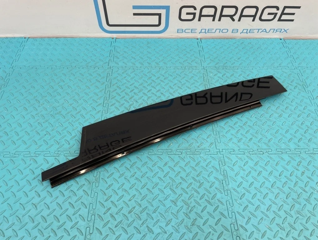 Накладка на дверь Mercedes-Benz Ml-Class 2012 A1666900087 W166 642.826 3.0, передняя правая