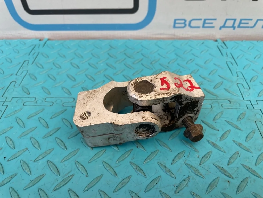 Кардан рулевой Volvo Xc90 2005 8650236 C B5254T2 2.5