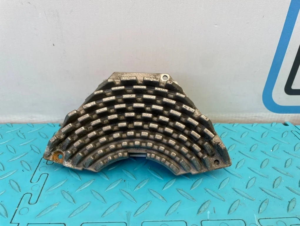 Резистор отопителя Volvo Xc90 2005 8693262 C B5254T2 2.5