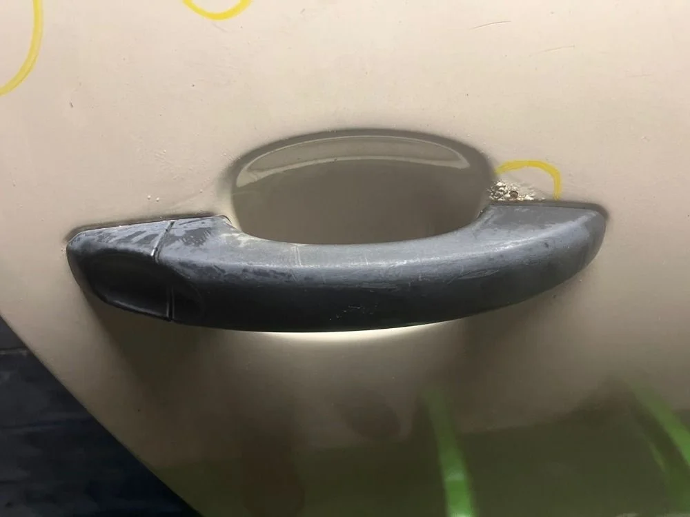 Ручка двери наружная Volkswagen Amarok 1