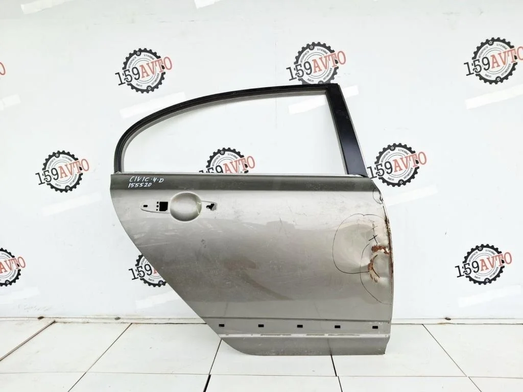 Дверь задняя правая Honda Civic 4D VIII