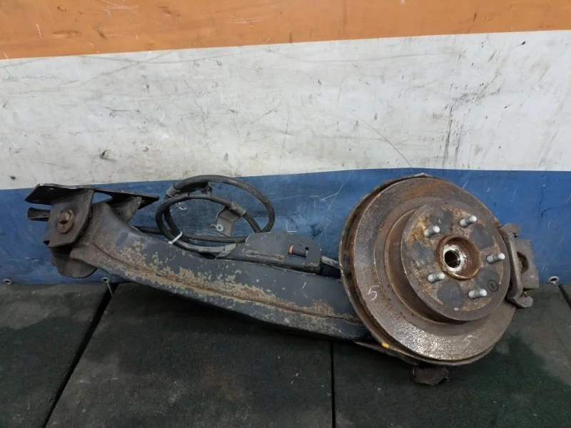 Кулак со ступицей Nissan Qashqai 2012 55502JD00A J10 2.0 MR20DE, задний левый