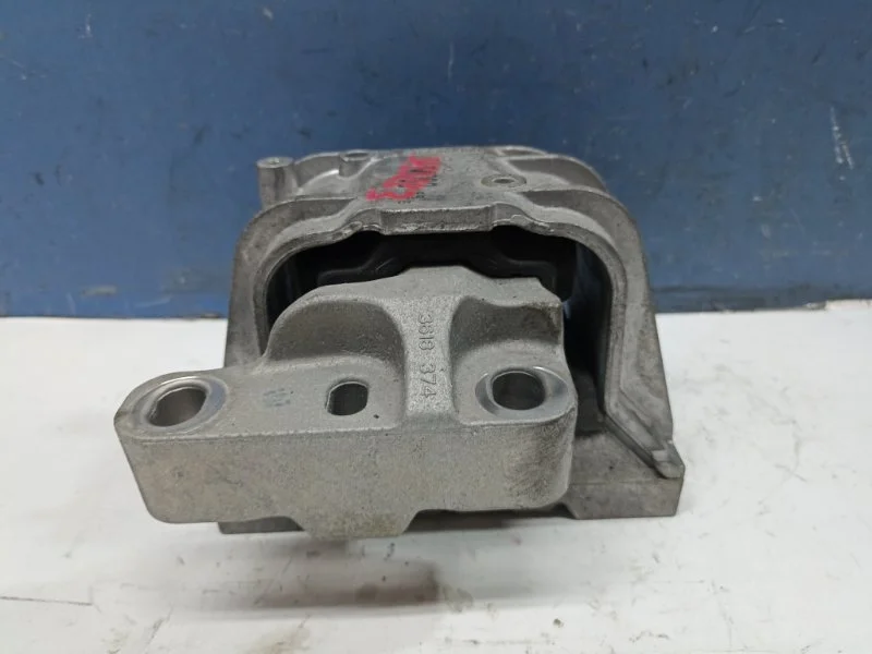 Подушка двигателя Skoda Yeti 2015 1K0199262CP 5L 1.2 CBZ, передняя правая