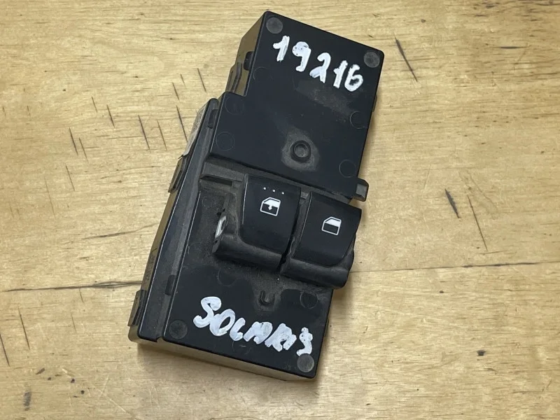 Блок управления стеклоподъемниками Hyundai Solaris 2 HCR