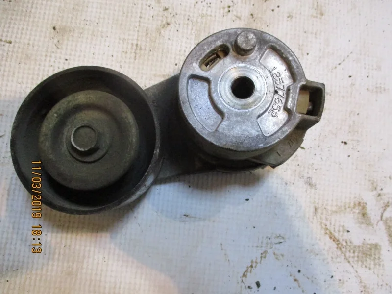 Натяжитель ремня Cadillac STS 2006