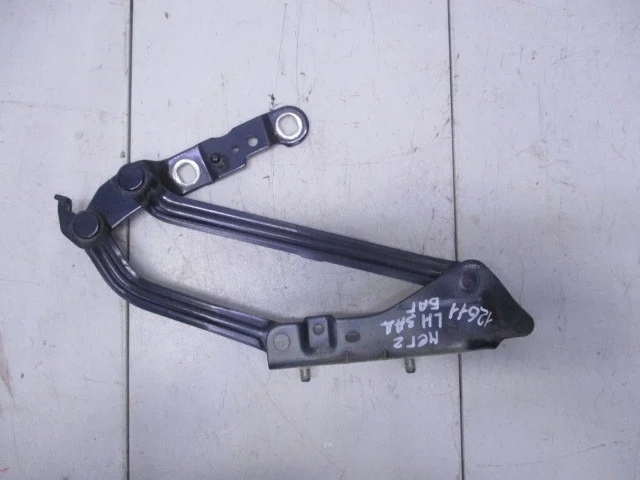 Петля крышки багажника левая Renault Megane 2 2006 K4MD812