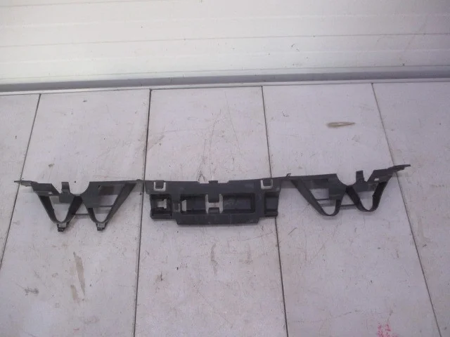 Направляющая заднего бампера Renault Megane 2 2006 K4MD812