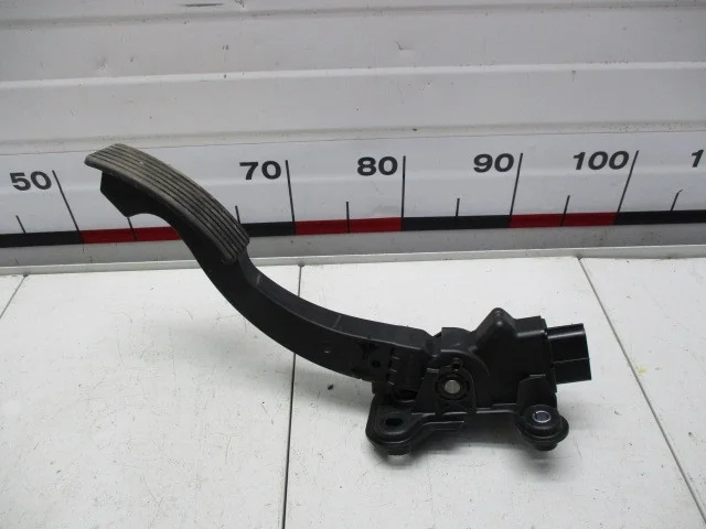 Педаль газа Mitsubishi Outlander 3  GF0W 2018 4B11
