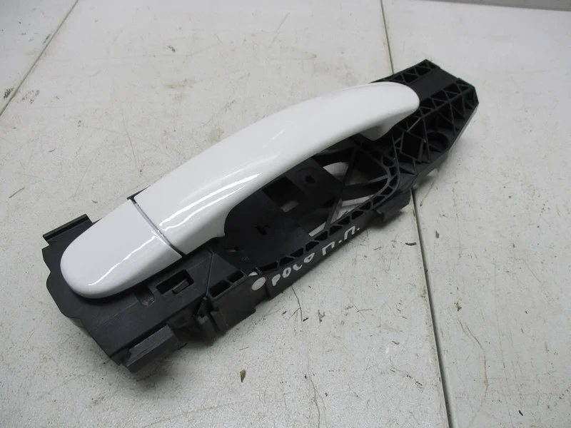 Ручка двери наружная правая Volkswagen Polo 5 MK5 2018 CWVA