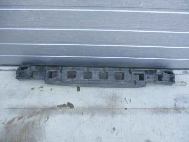 Абсорбер переднего бампера Volkswagen Passat 6 (B6) 0