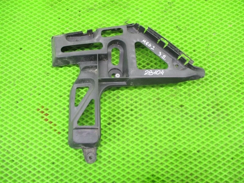 Кронштейн заднего бампера правый Renault Megane 2 2008 K4MD812