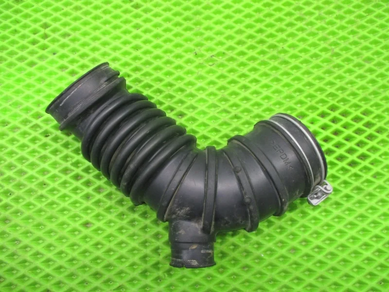 Патрубок воздушного фильтра Mitsubishi Outlander 3  GF0W 2019