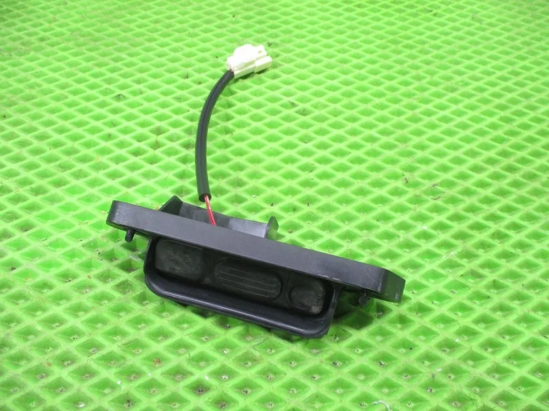 Кнопка открывания багажника Mitsubishi Outlander 3  GF0W 2019