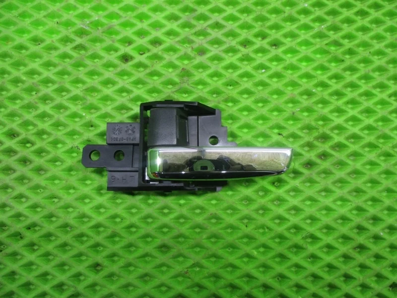 Ручка двери передней внутренняя левая Mitsubishi Outlander 3  GF0W 2019