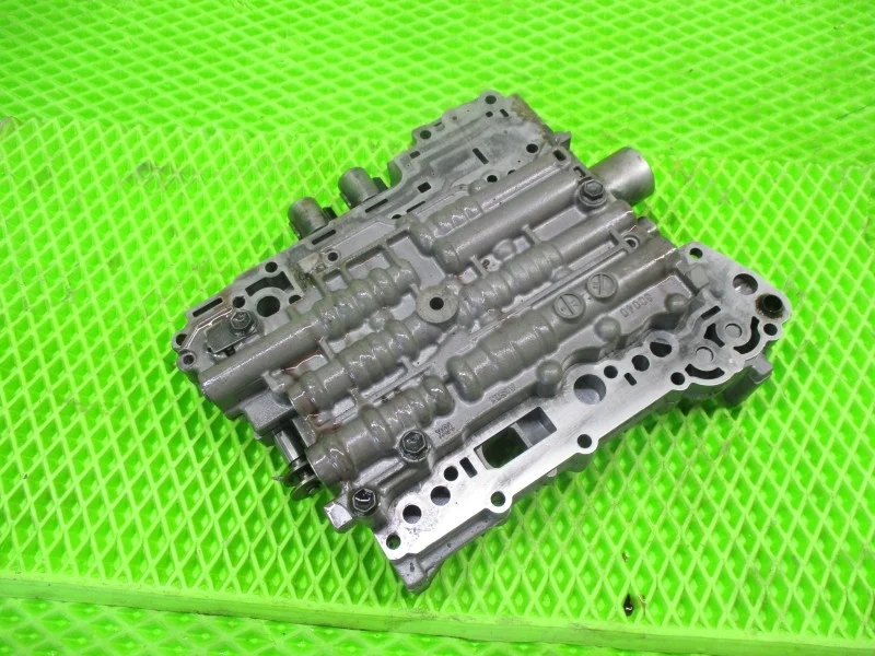 Блок клапанов Toyota RAV 4 4 (CA40) 2017 3ZR 8271263