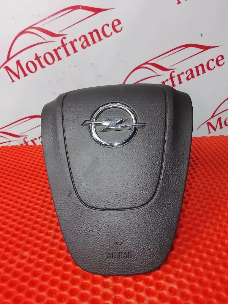 Подушка безопасности в руль Opel Astra 2013 13299780 4 A16XER