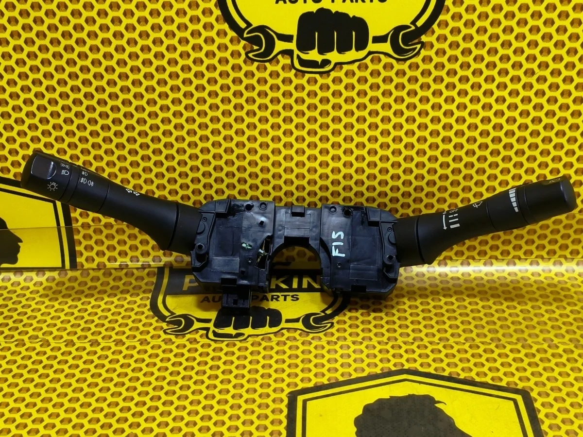 Переключатель подрулевой Nissan Juke 2011 255601KK0A F15 MR16DDT