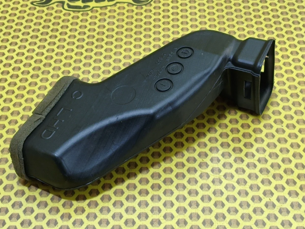 Воздуховод отопителя верхний Nissan Juke 2011 278301KZ0A F15 MR16DDT, правый