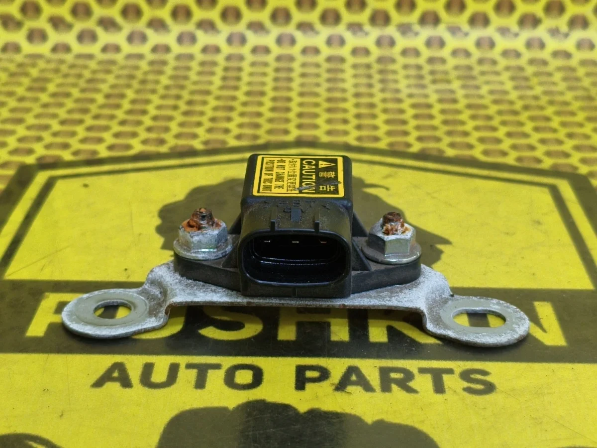 Датчик ускорения Nissan Juke 2011 31955EU50B F15 MR16DDT