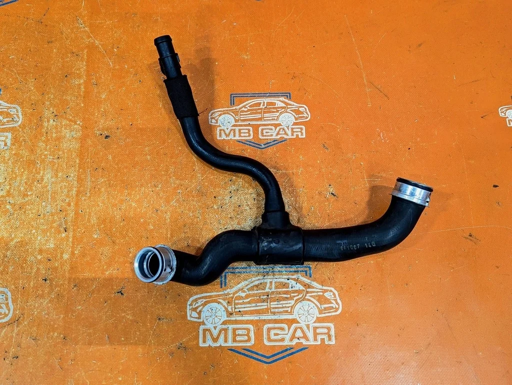 Патрубок радиатора Mercedes-Benz