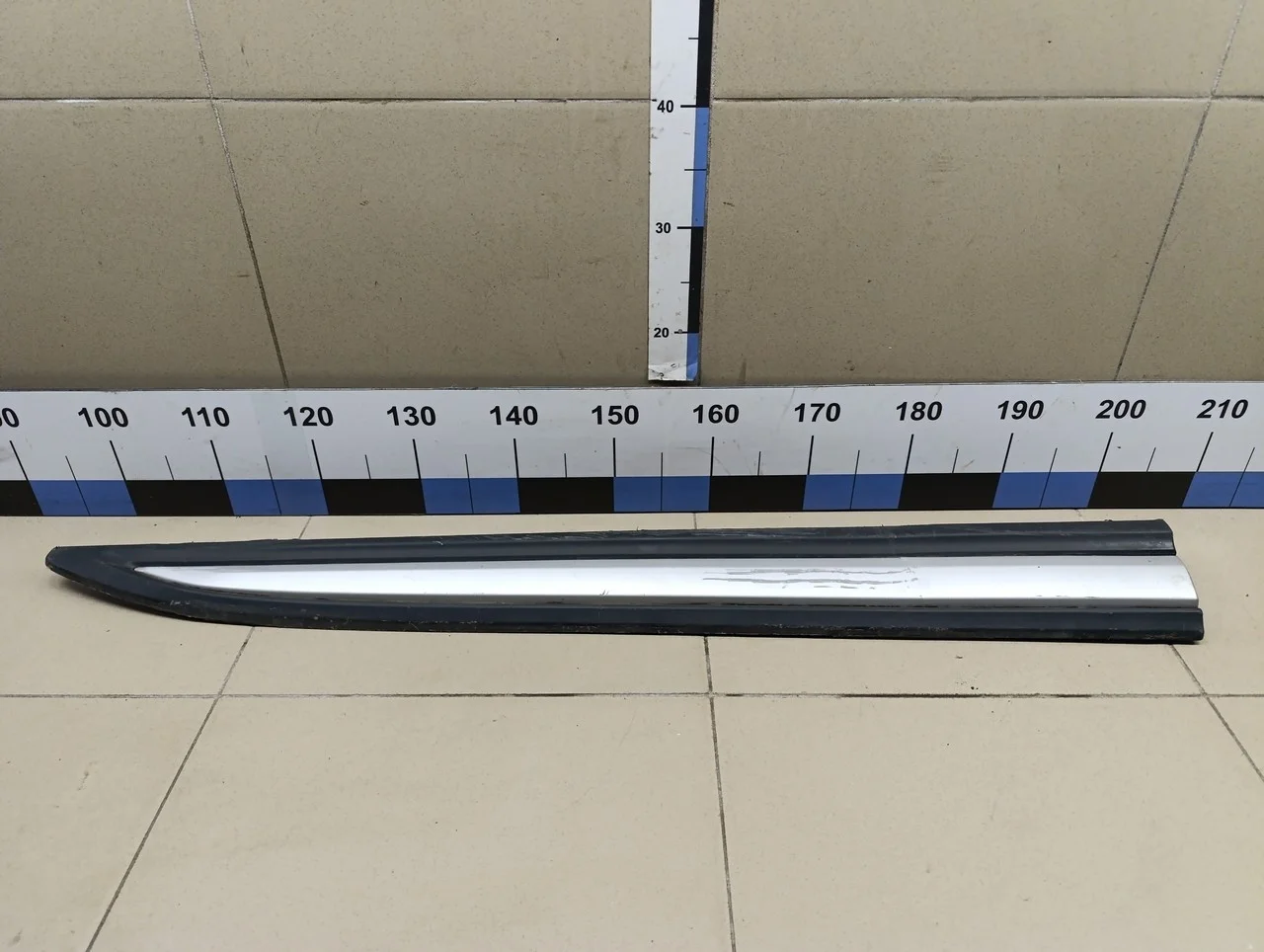 Накладка двери передней правой Outlander (GF) 2012>