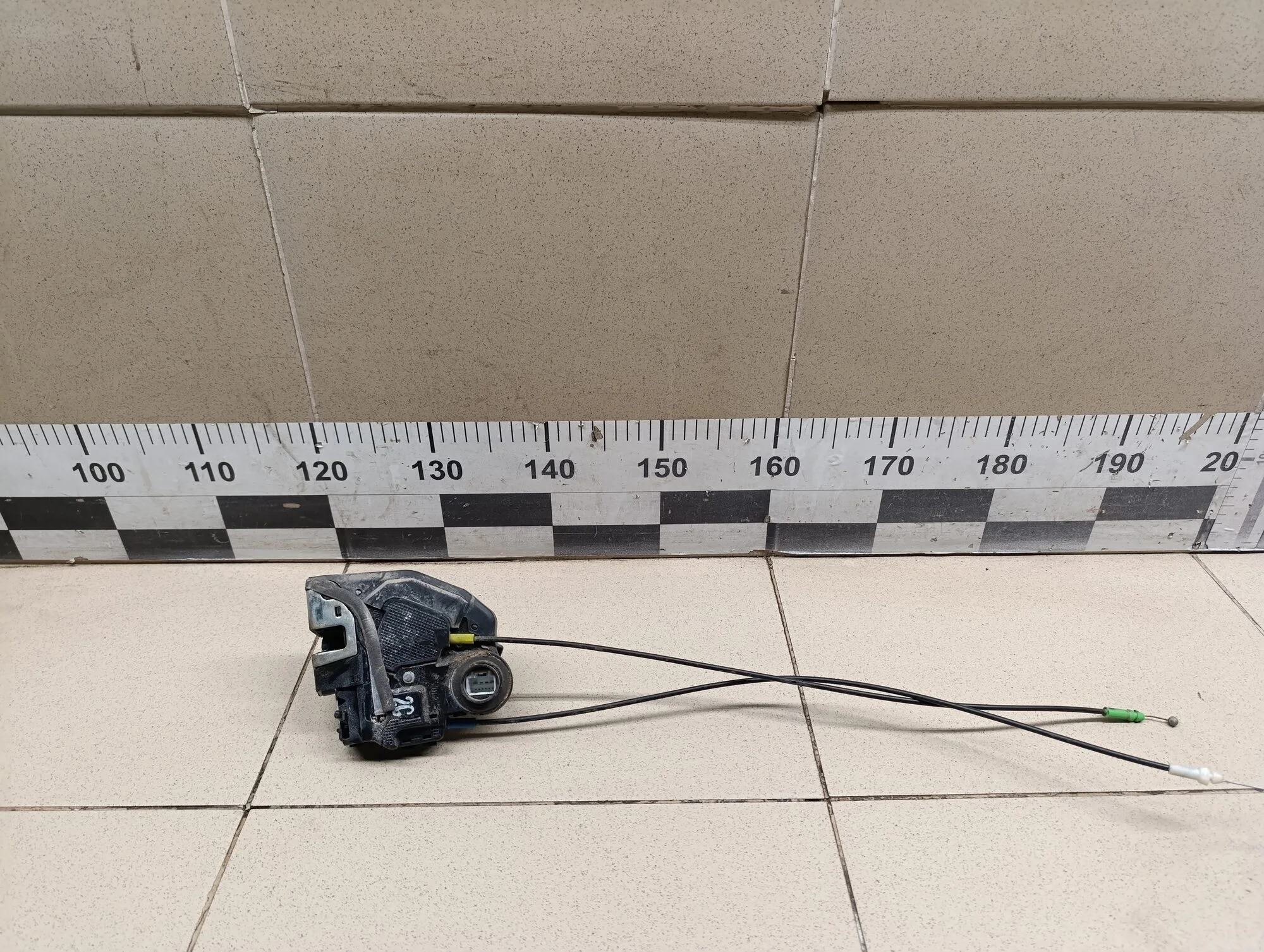 Замок двери задней левой Auris (E15) 2006-2012