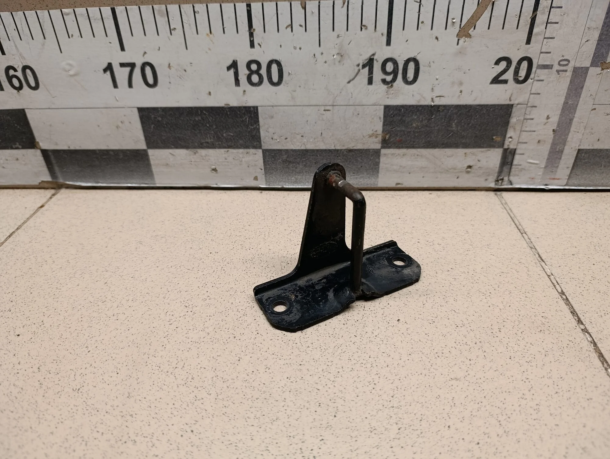 Ответная часть замка капота Legacy Outback (B14) 2010-2014