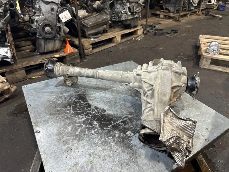 Редуктор Volkswagen Touareg 0AA409507D 3.2, передний