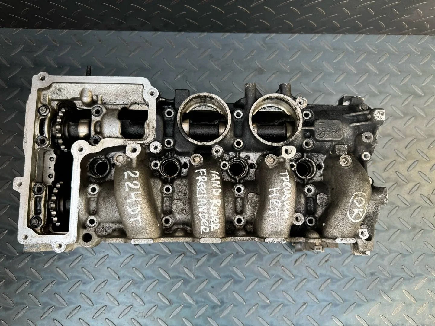 головка блока цилиндров Land Rover Freelander 2