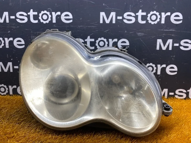 Фара Mercedes-Benz C-Class 2006 A2038202059 W203 271.940, правая