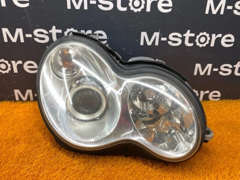 Фара Mercedes-Benz C-Class 2003 A2038204061 W203 271.946, правая