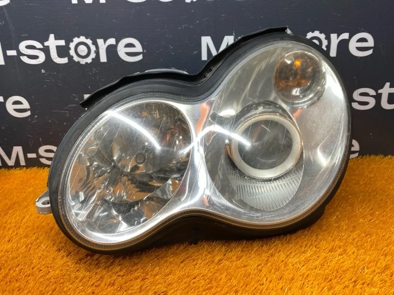 Фара Mercedes-Benz C-Class 2003 A2038203961 W203 271.946, левая