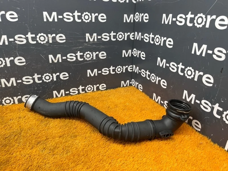 Патрубок интеркулера Bmw X1 2012 13717607941 E84 N20B20A