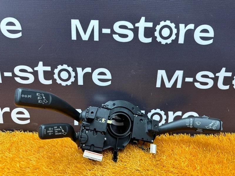 Блок подрулевых переключателей Audi Q5 2009 8K0953502BK 8R CAL