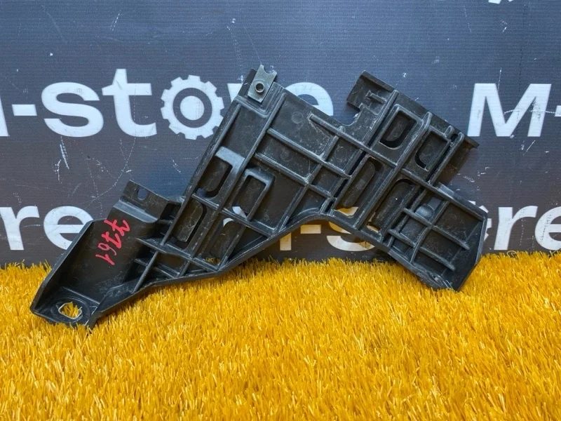 Кронштейн фары Audi Q5 2009 8R0941454 8R CAL, правый