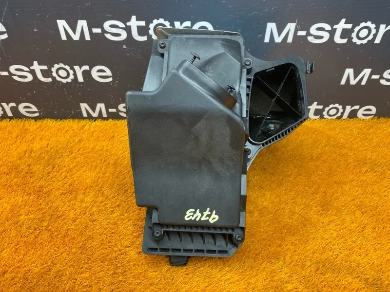 Корпус воздушного фильтра Audi Q5 2010 8K0133837AB 8R CDN