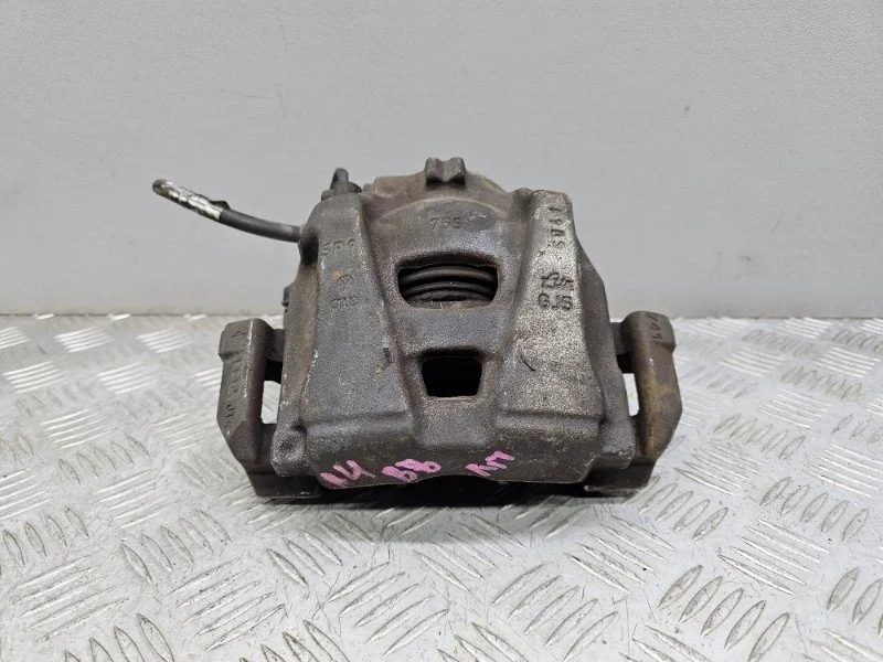 Суппорт Audi A4 B8