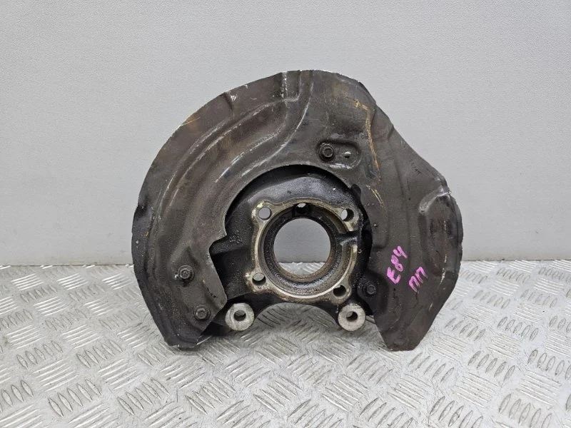 Кулак BMW X1 E84