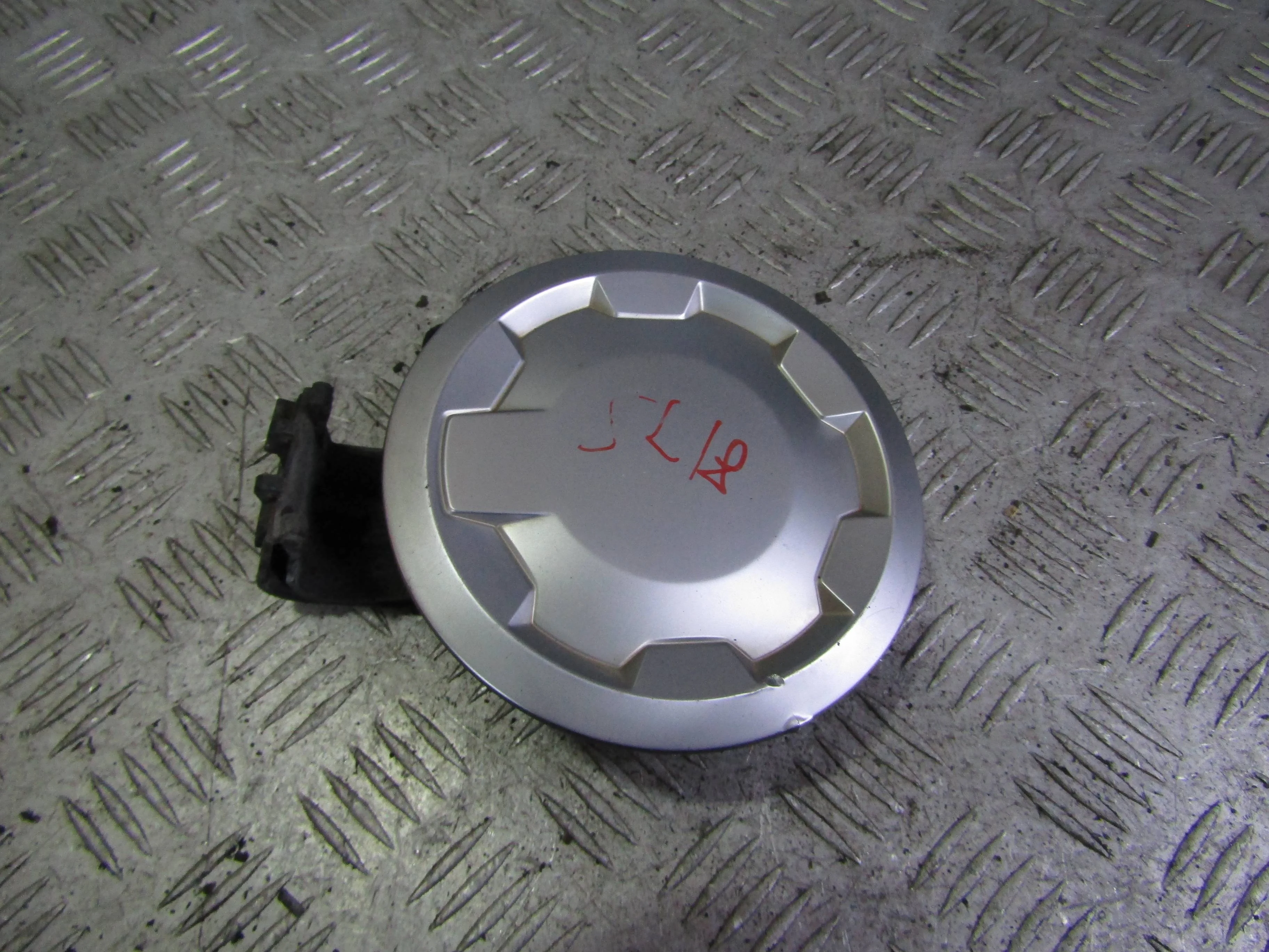 Лючок бензобака HONDA Civic VIII (2005—2009)