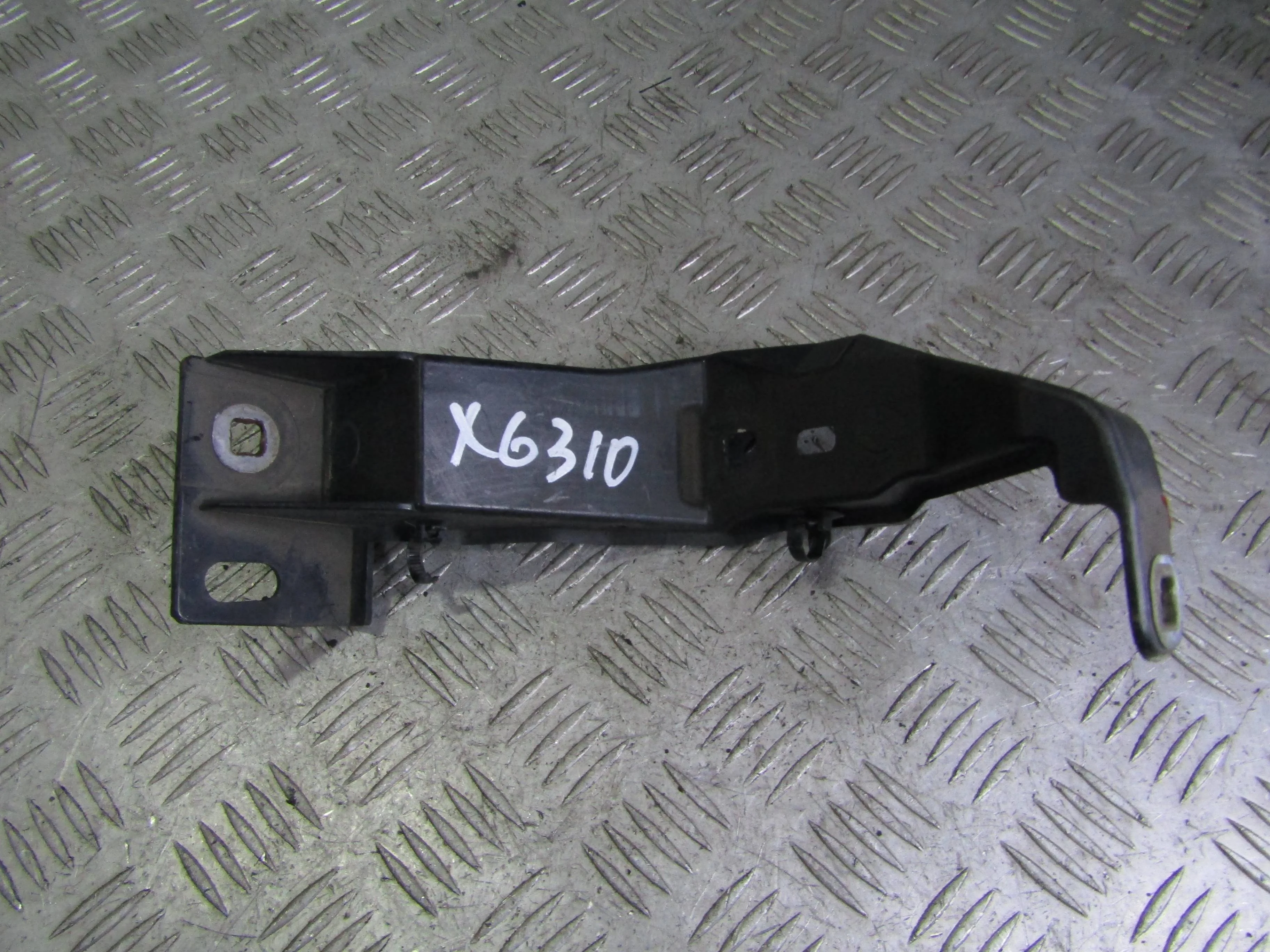 Кронштейн переднего бампера левый JAGUAR XF I рес