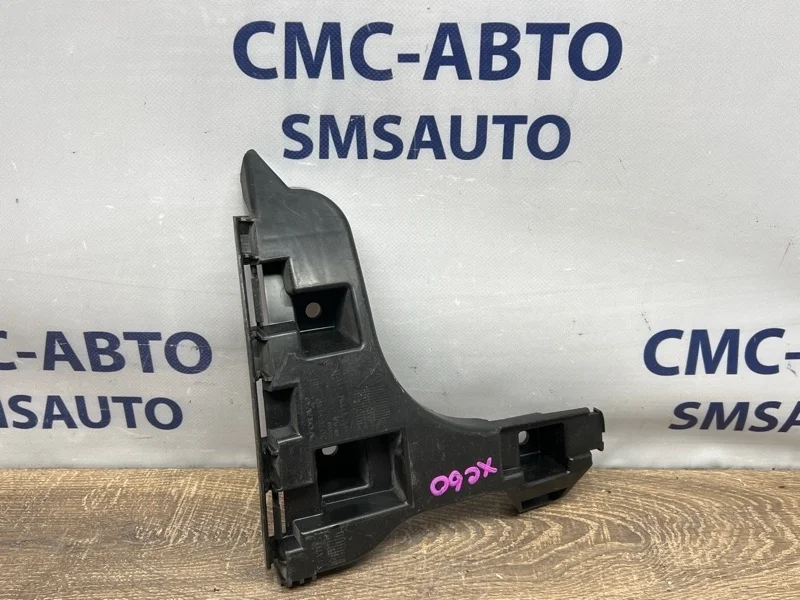Кронштейн бампера под фонарь Volvo Xc60 2013 30763440 ХС60 2.0 B4204T7, правый