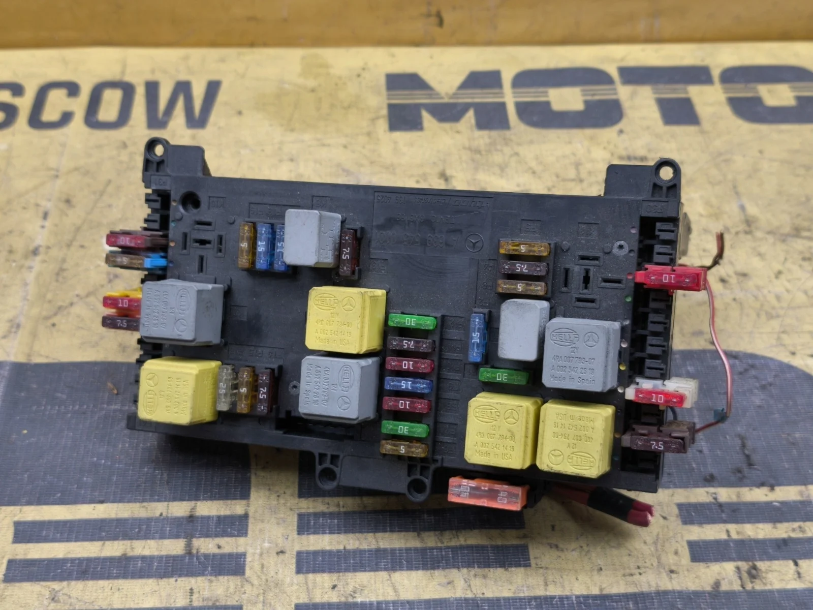 Блок предохранителей Mercedes-Benz V-Class W639