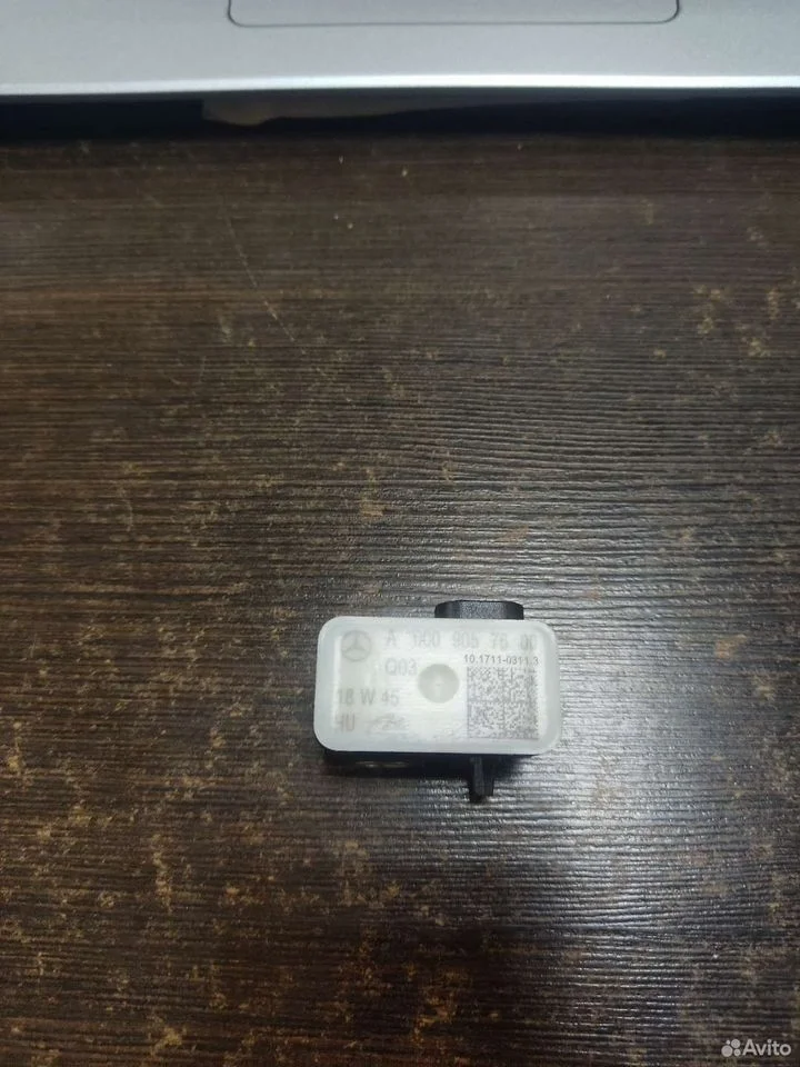 Датчик ускорения mercedes a0009057600