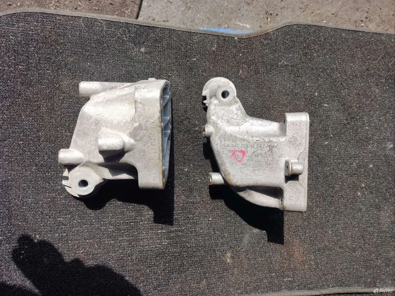 Кронштейн двигателя mercedes w166 x166 w292 om642