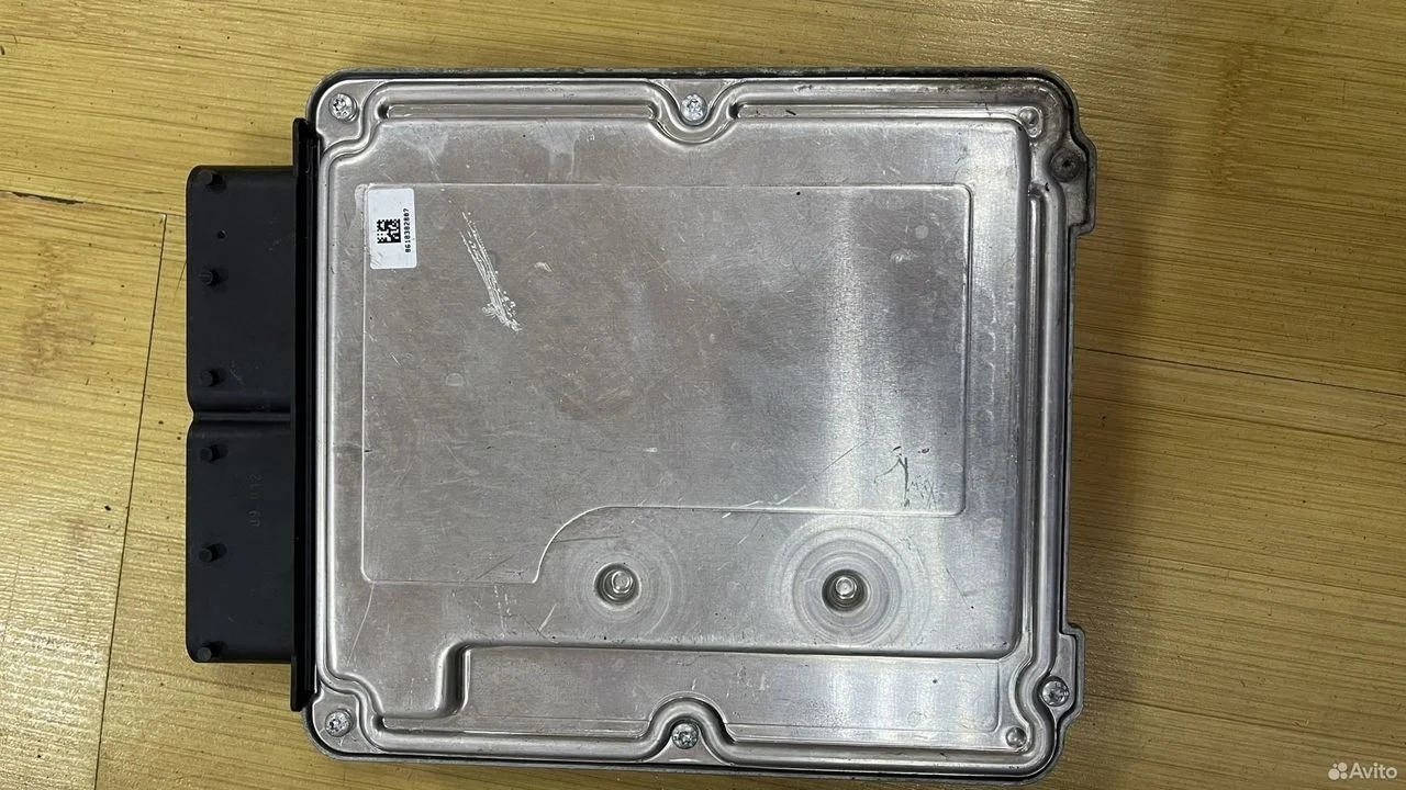 Блок управления двигателем на audi rs7 rs6 c7