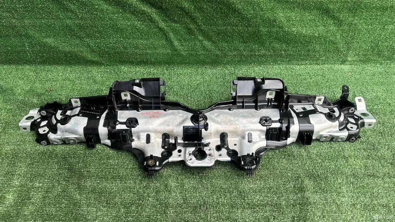 Накладка передней панели porsche macan s 95b