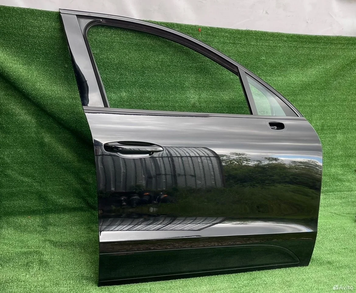Дверь передняя правая porsche macan 95b зав. окрас