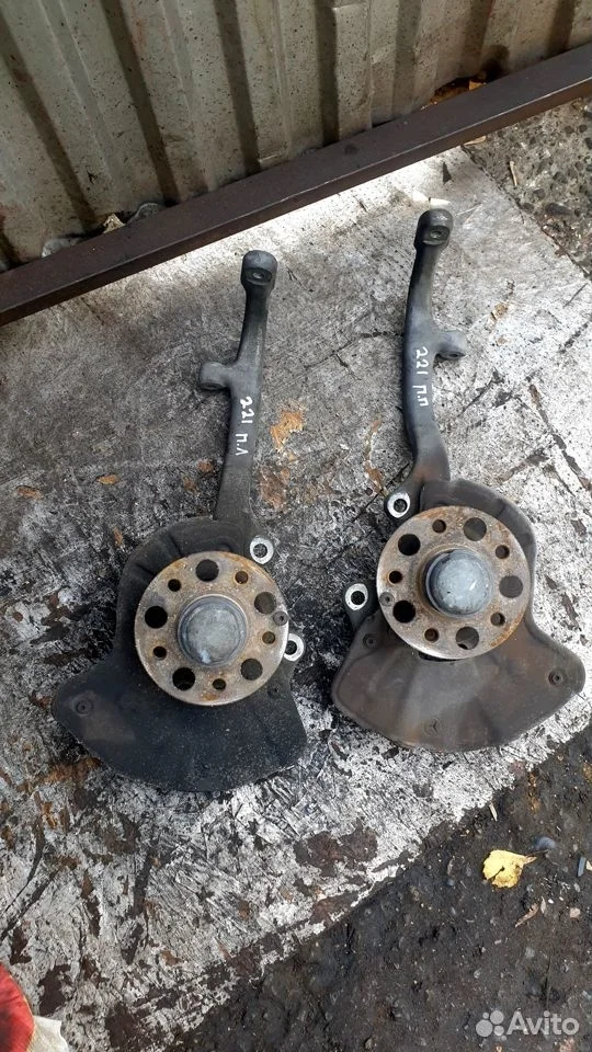 Поворотный кулак передний на mercedes w221 w216